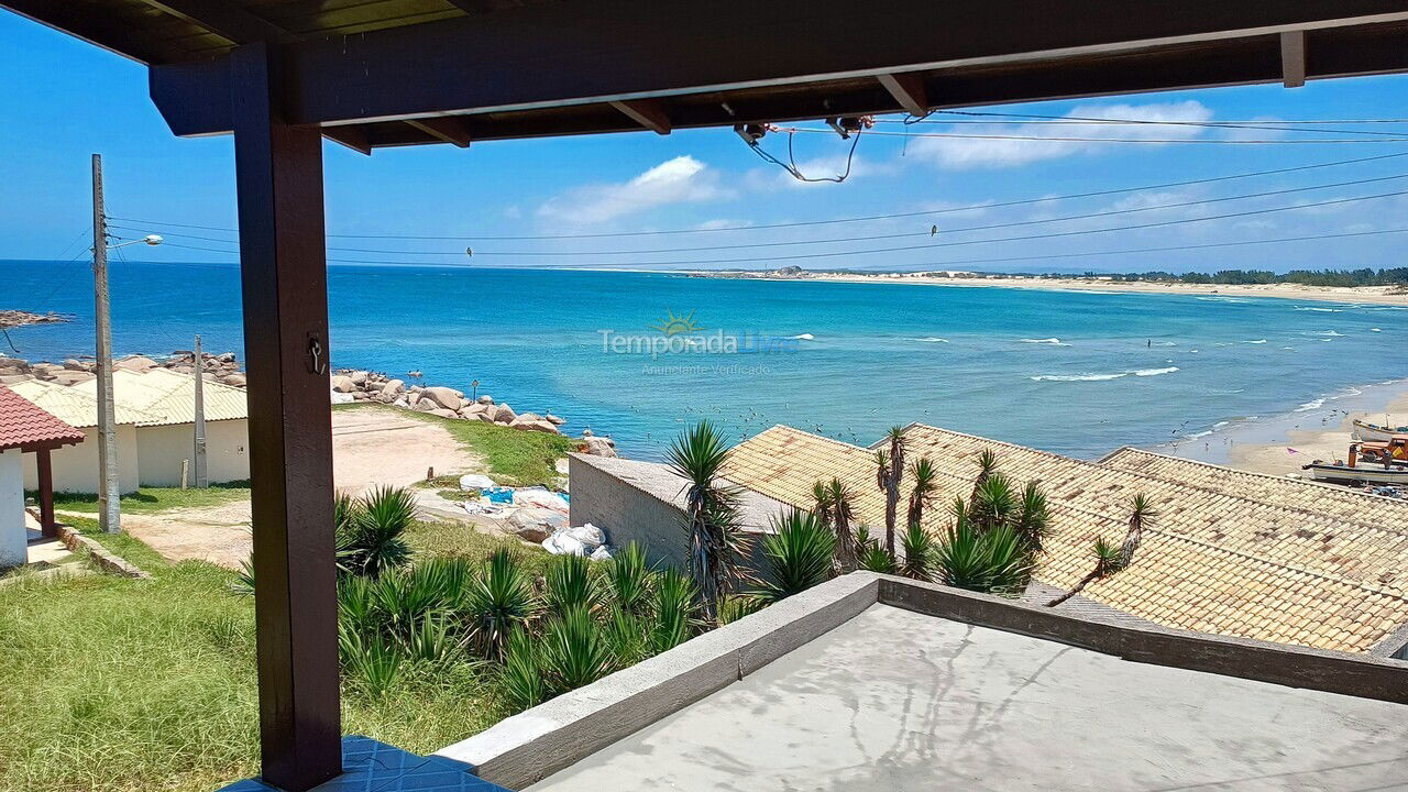 Casa para alquiler de vacaciones em Laguna (Farol de Santa Marta Praia do Cardoso)