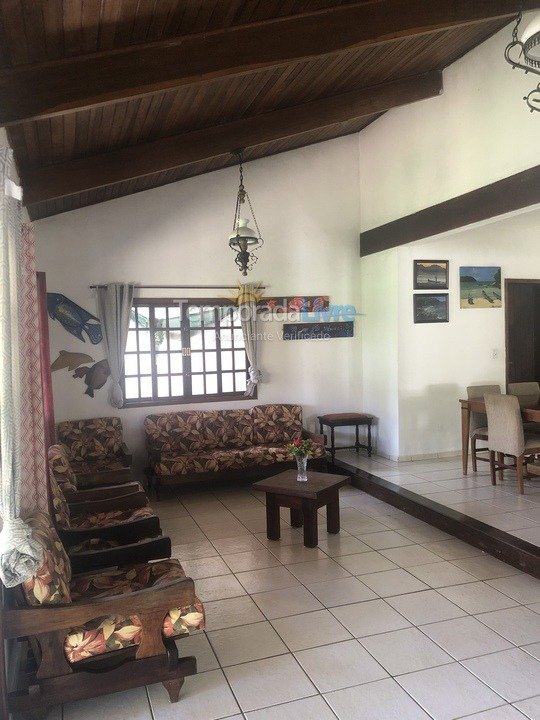 Casa para aluguel de temporada em Ubatuba (Condomínio Ressaca)