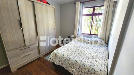 Lindo apartamento de 2 dormitórios a 30m do mar em Canasvieiras (C121)