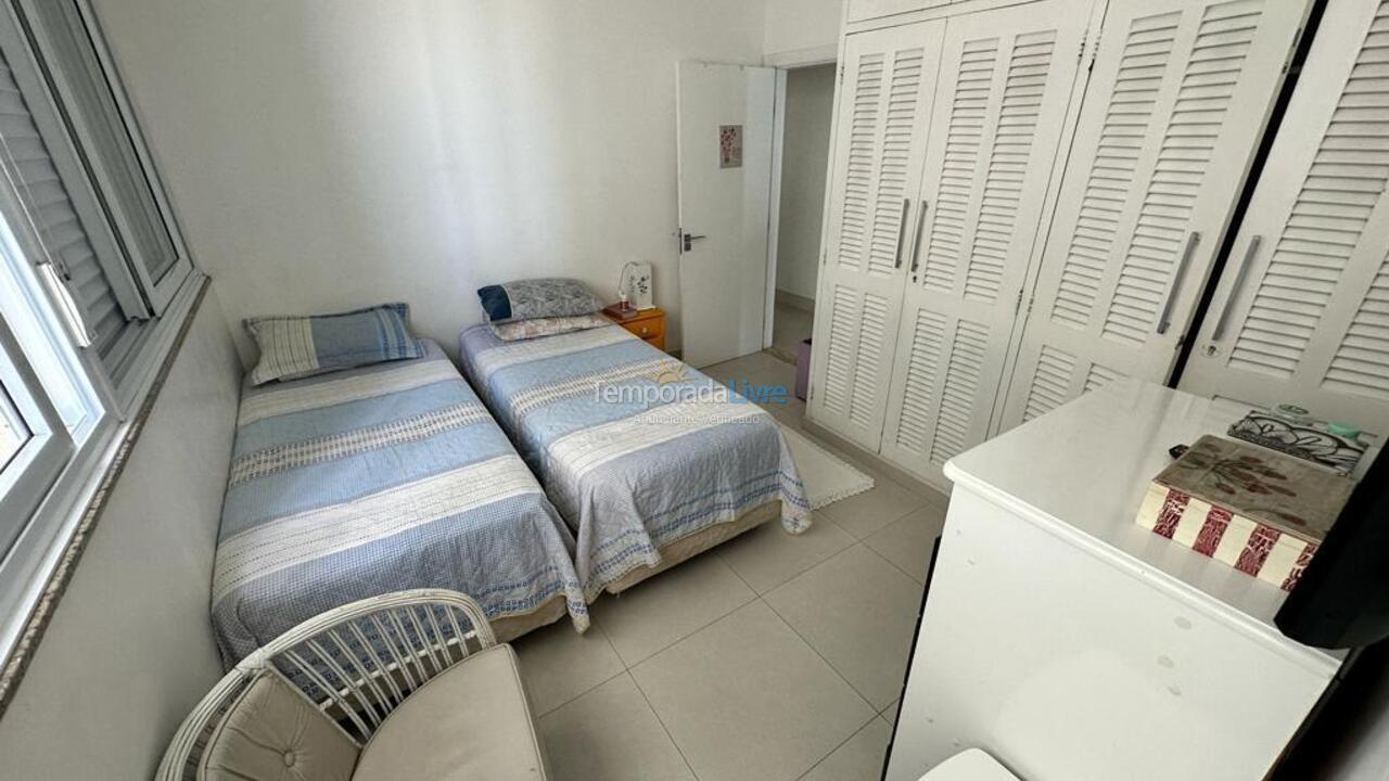 Apartamento para aluguel de temporada em Guarujá (Pitangueiras)