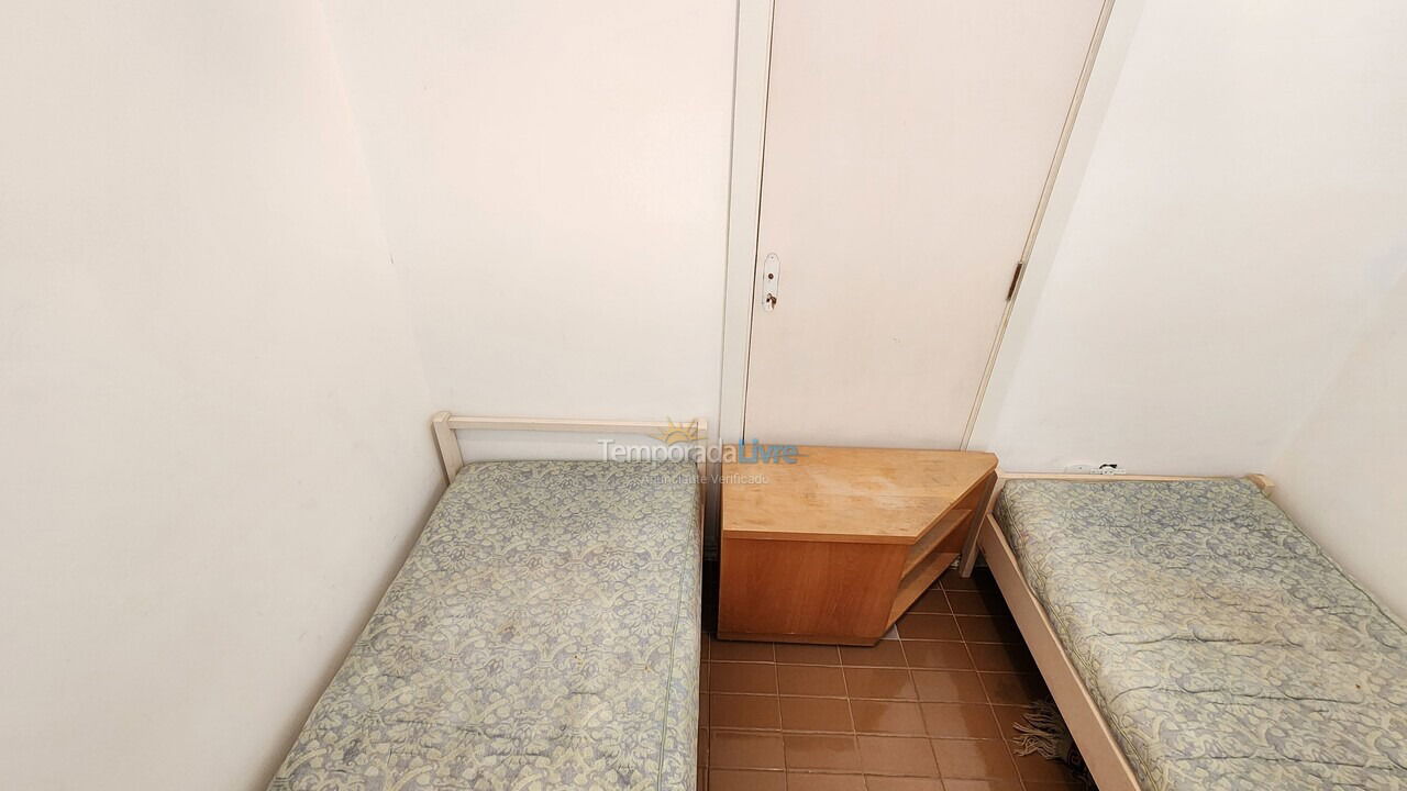 Apartamento para aluguel de temporada em Guarujá (Pitangueiras)