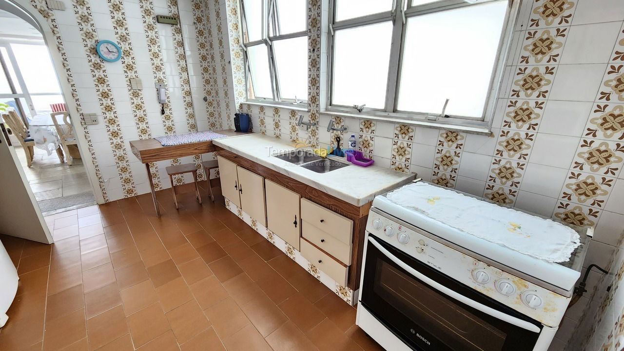 Apartamento para aluguel de temporada em Guarujá (Pitangueiras)