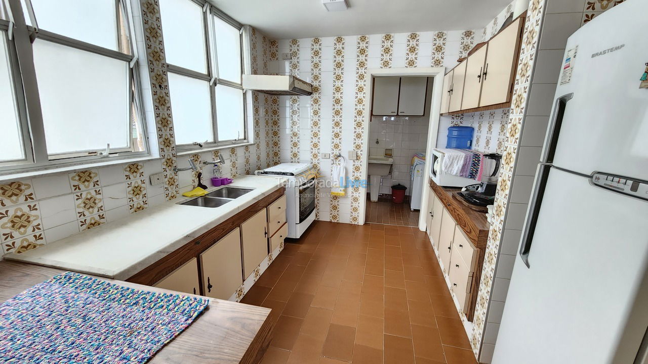 Apartamento para aluguel de temporada em Guarujá (Pitangueiras)