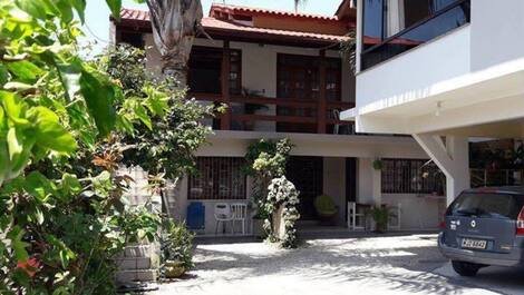 Inn with apartment and 2 bedrooms 150m from the beach