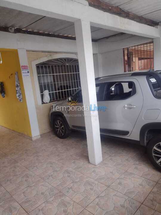 Casa para aluguel de temporada em Praia Grande (Vila Tupi)