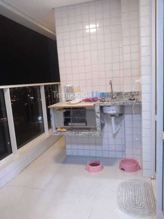 Apartamento para aluguel de temporada em Praia Grande (Praia do Caiçara)