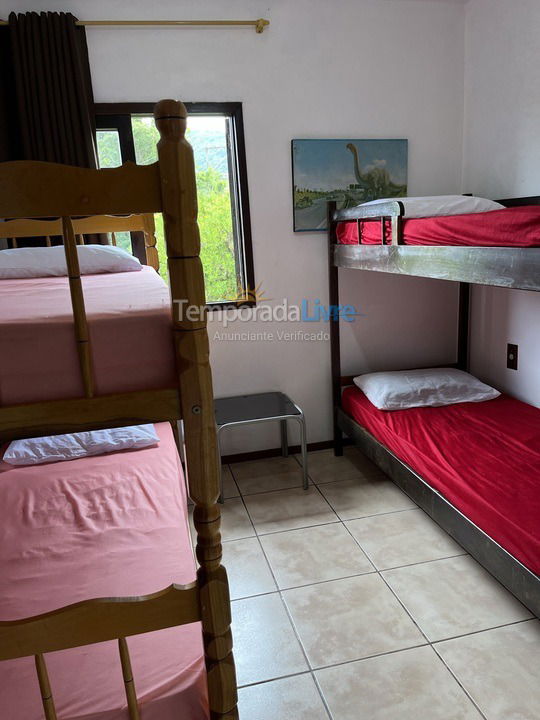Casa para aluguel de temporada em Garopaba (Praia da Ferrugem)