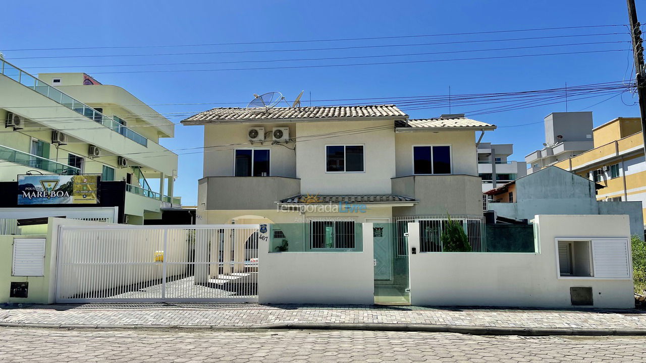 House for vacation rental in Bombinhas (Praia de Bombas)