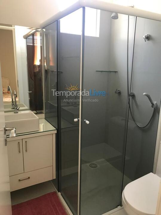 Apartamento para aluguel de temporada em Itapema (Meia Praia)