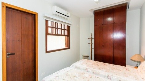 House 4 bedrooms (02 suites) Condominium Costa Verde