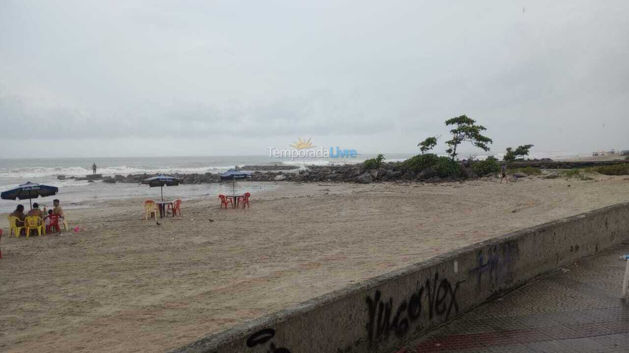 Casa para aluguel de temporada em Mongaguá (Mongaguá)