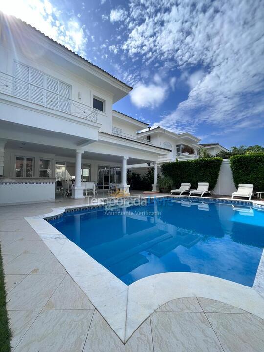 Casa para alquiler de vacaciones em São Sebastião (Praia da Baleia)