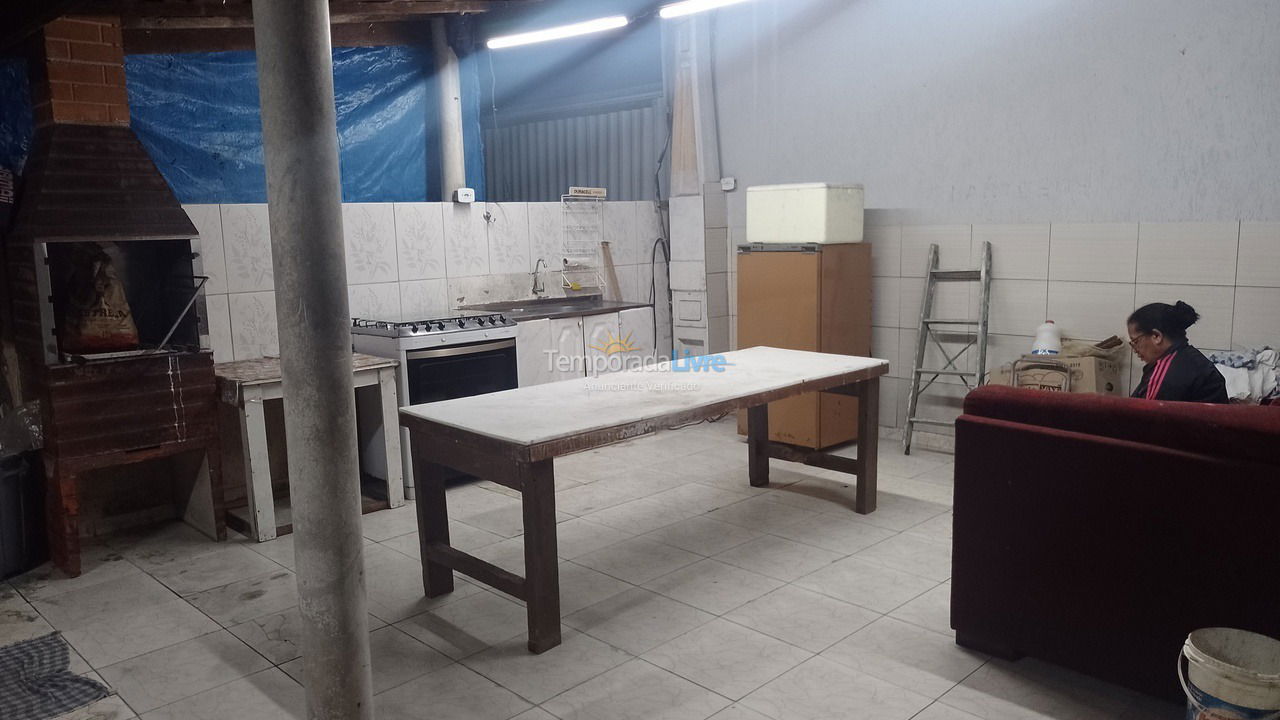 Casa para alquiler de vacaciones em Bertioga (Centro)