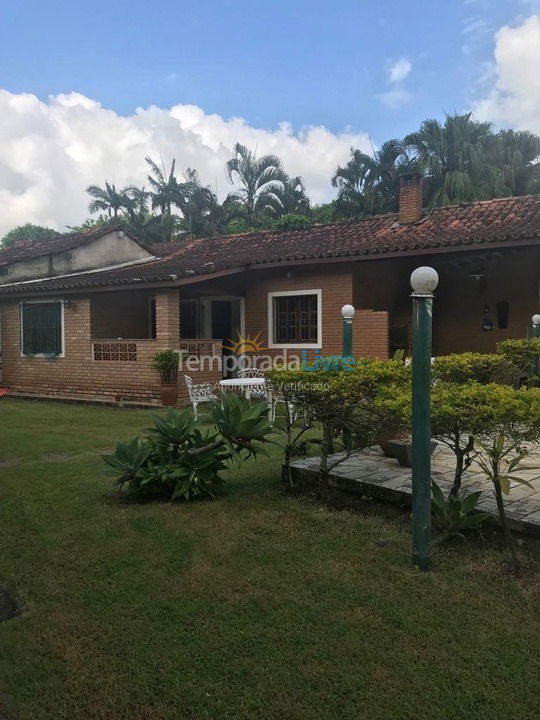 Casa para aluguel de temporada em Ubatuba (Enseada)