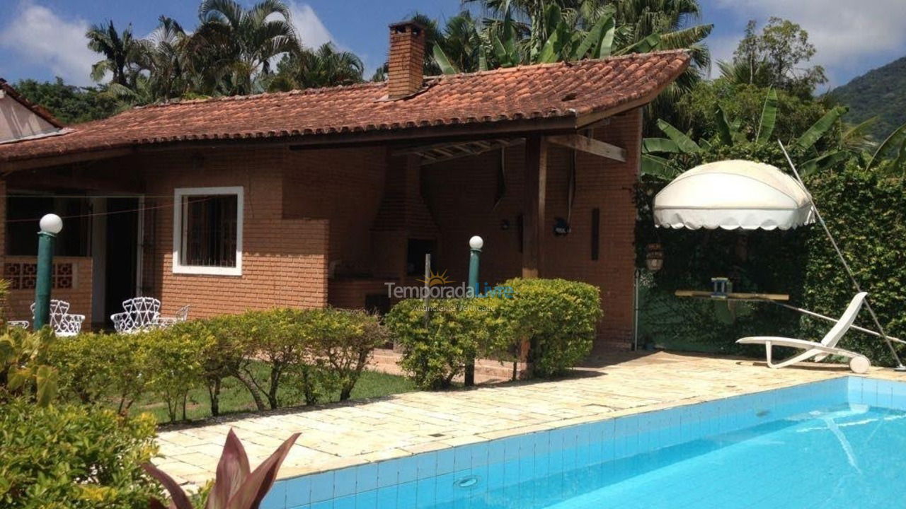 Casa para aluguel de temporada em Ubatuba (Enseada)