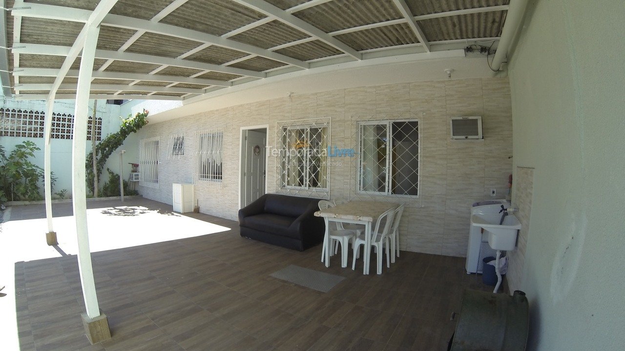 Casa para aluguel de temporada em Balneário Camboriú (Nações)