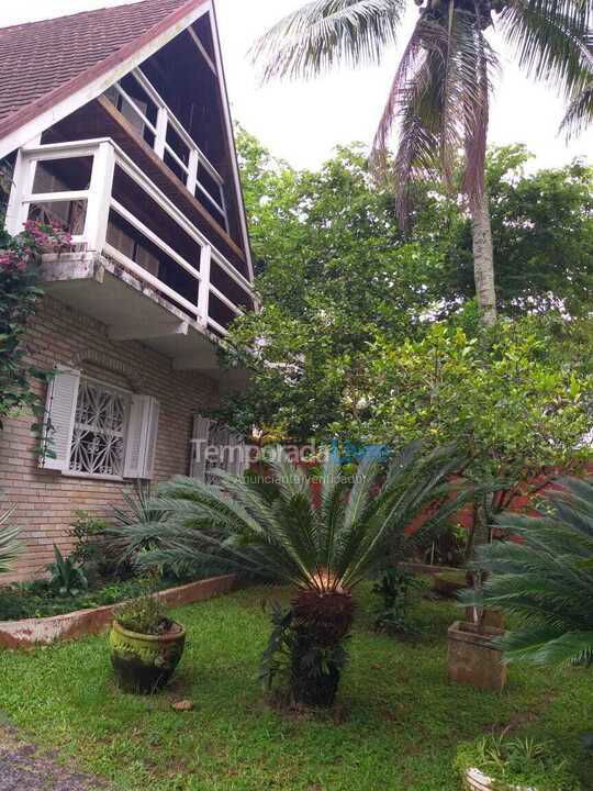 House for vacation rental in Ubatuba (Praia das Toninhas)