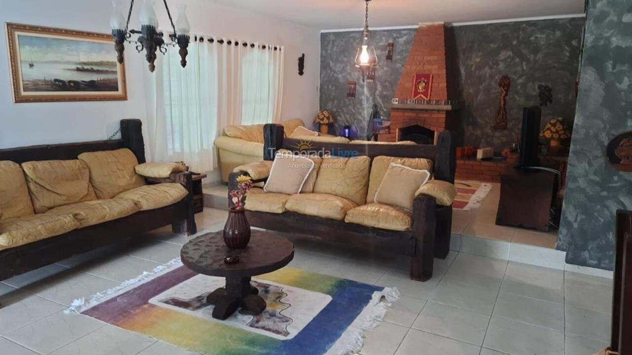 Ranch for vacation rental in Ibiúna (Condominio West Lake)