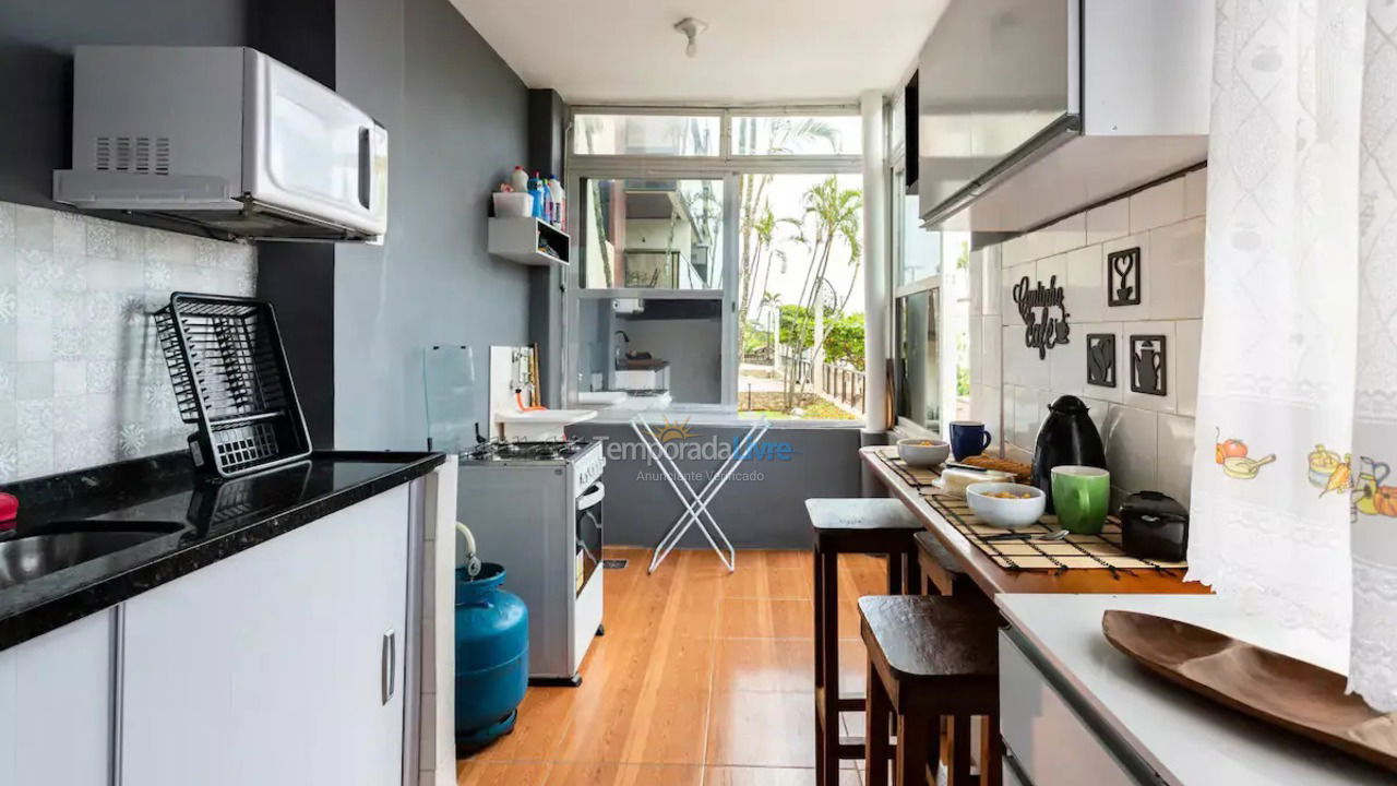 Apartment for vacation rental in Guarujá (Enseada)