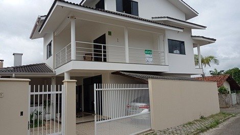 Casa para aluguel de temporada em Barra Velha (2)