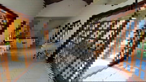 Adosado pie en la arena en Peruíbe