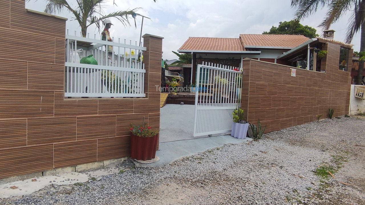 Casa para alquiler de vacaciones em Palhoça (Praia do Sonho)