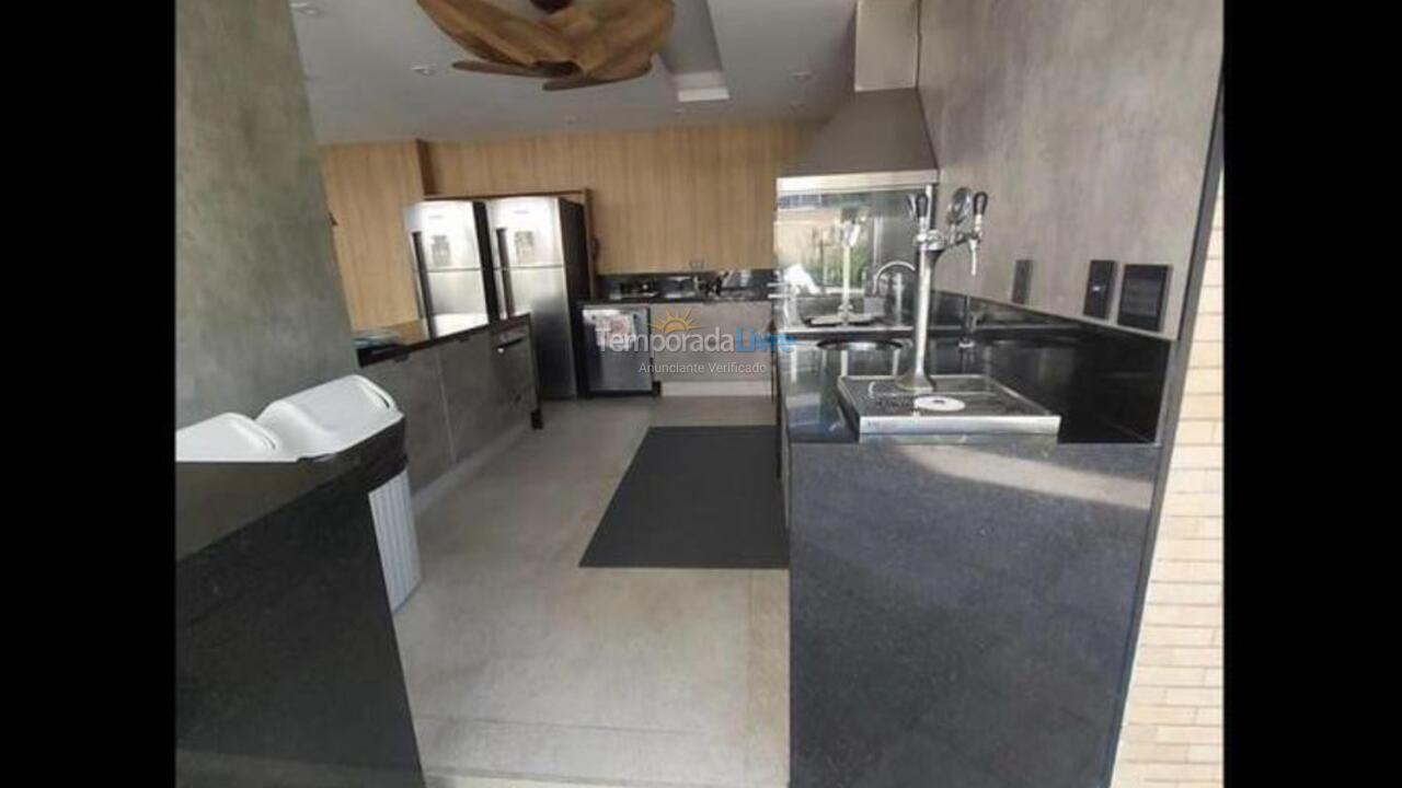 Apartamento para aluguel de temporada em Bertioga (Riviera de São Lourenço)