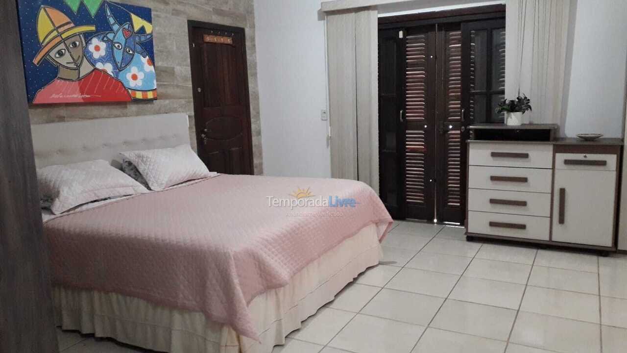 Casa para alquiler de vacaciones em Balneário Camboriú (Nova Esperança)