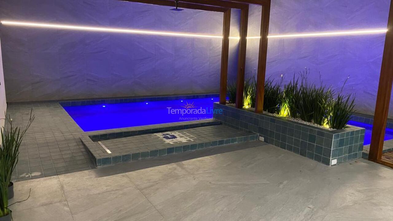 Casa para aluguel de temporada em Florianopolis (Jurerê Internacional)