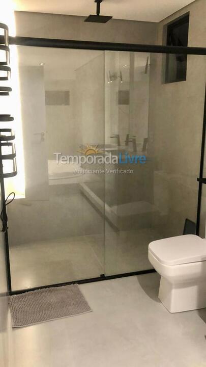 Casa para aluguel de temporada em Florianopolis (Jurerê Internacional)
