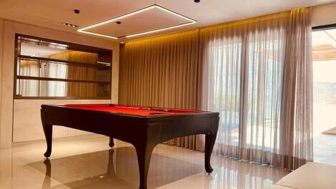 Pool table