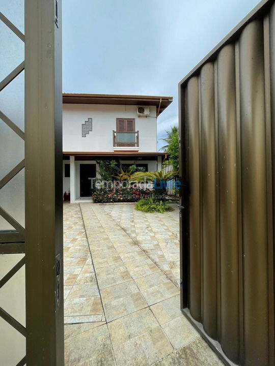 House for vacation rental in Ubatuba (Praia Grande)