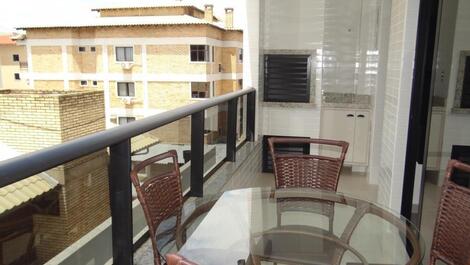 2-Suite Apartment with Swimming Pool 200m from Mariscal Beach