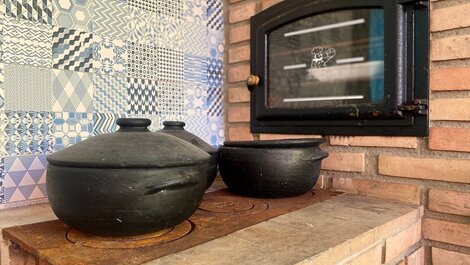 P197 - House with 3 suites, swimming pool, barbecue and wood stove