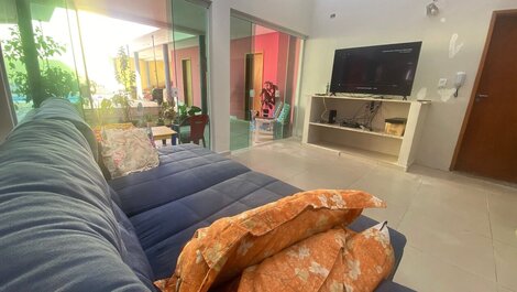 P197 - House with 3 suites, swimming pool, barbecue and wood stove