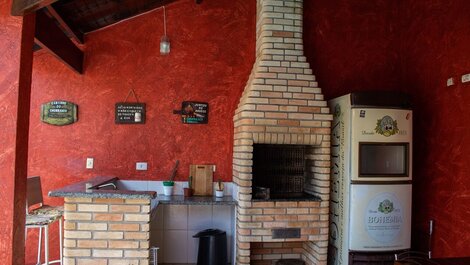 P006 - Casa de 3 dormitorios con piscina y barbacoa