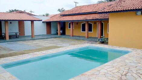 P005 - Beautiful house with 3 bedrooms, swimming pool, barbecue in Peruíbe