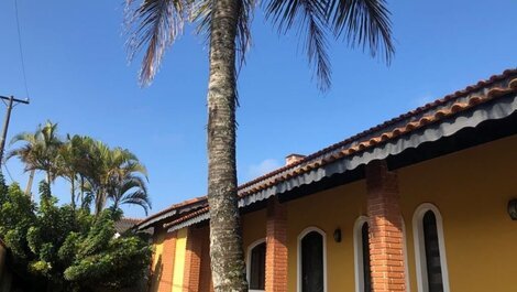 P005 - Beautiful house with 3 bedrooms, swimming pool, barbecue in Peruíbe