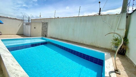 I1765 - Casa em Itanhaém 2 dormitórios com piscina e churrasqueira