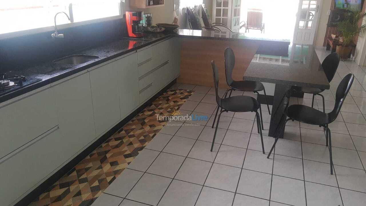 House for vacation rental in São Francisco do Sul (Itaguaçu)