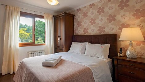 Bosque das Azaleias 29 - 1 bedroom, sleeps 4, next to Lago Negro