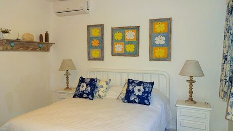 Beautiful house with six suites, in a privileged location in Angra...