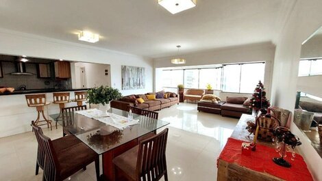 SEA COURT!!! LARGE APT 3 BEDROOMS FEW STEPS FROM THE BEACH