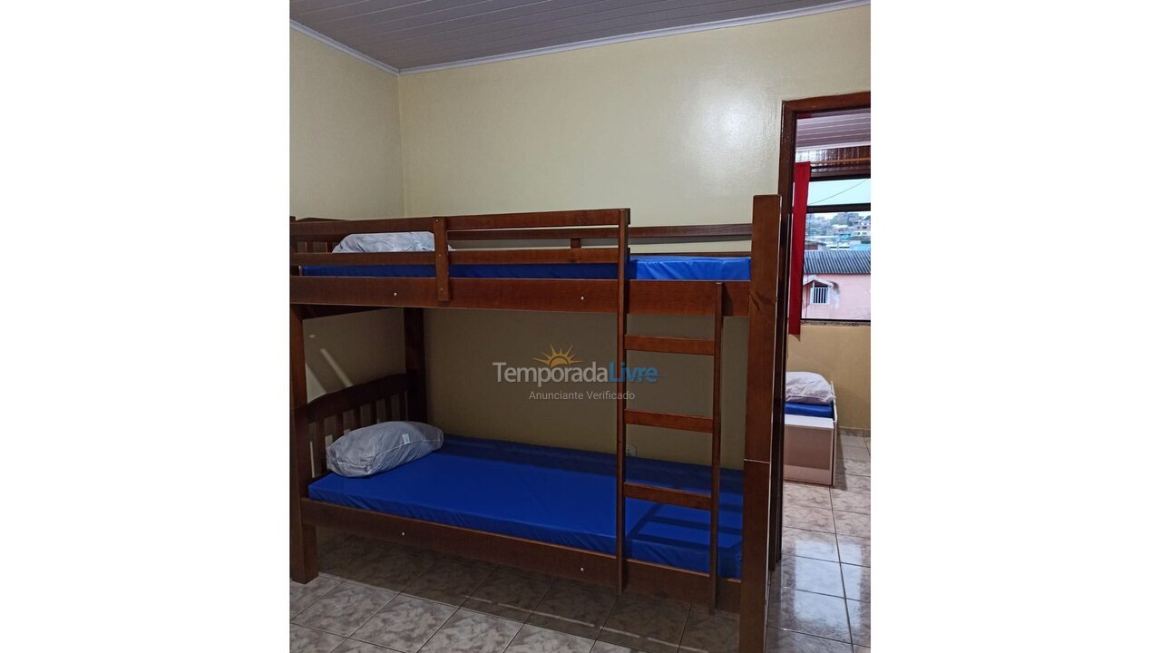 Apartamento para aluguel de temporada em Arraial do Cabo (Centro)