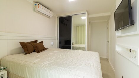 136 - Overlooking the Sea, Apartment with 03 bedrooms in Praia de Bombas