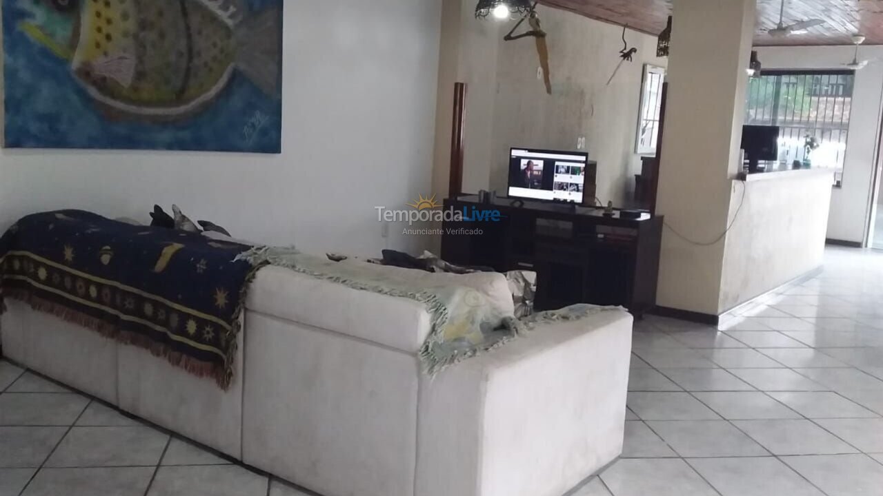 Apartamento para aluguel de temporada em Armação dos Búzios (Geribá)