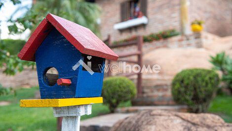 Casa na pedra com vista deslumbrante