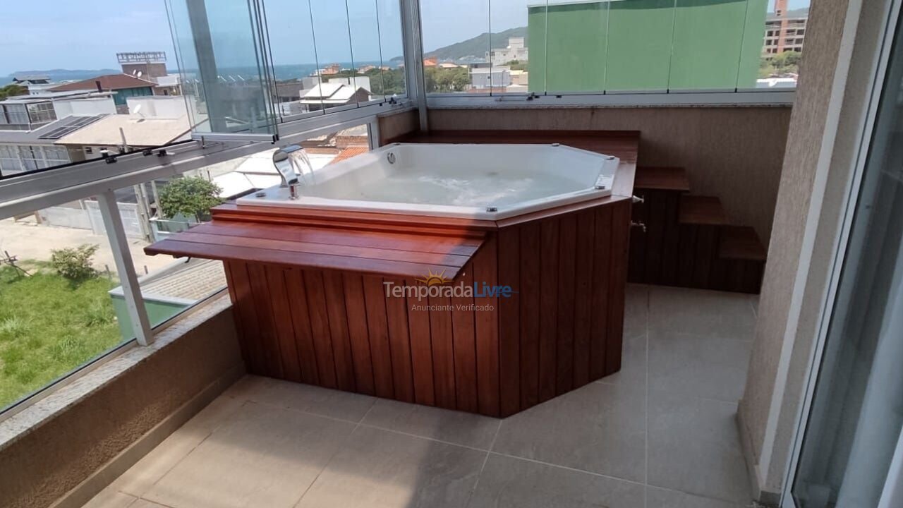 Apartamento para aluguel de temporada em Bombinhas (Canto Grande)