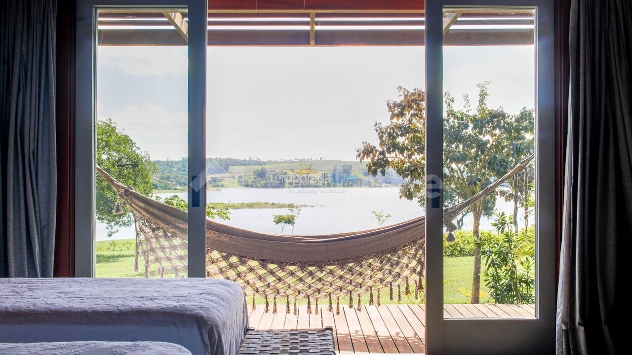 Casa para aluguel de temporada em Itaí (Fazenda Buganville)