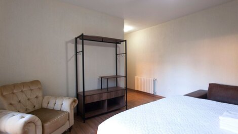 House 4 bedrooms, sleeps 16, next to Laje de Pedra
